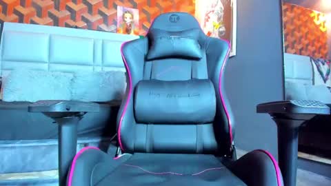 Snapshot of dany_dryy chatting on 02-11-25, 03:40 Dany online show from 02-11-25, 03:40