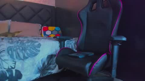 Snapshot of dany_dryy chatting on 12-02-25, 12:16 Dany online show from 12-02-25, 12:16