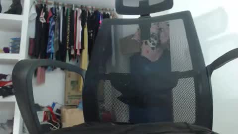 Daniela online show from 12-14-25, 09:47