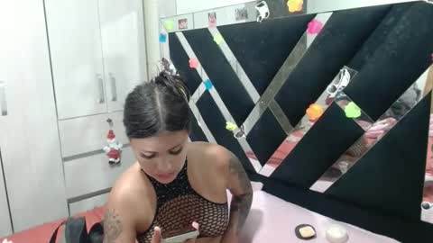 daphne877046 online show from 04-14-26, 07:09