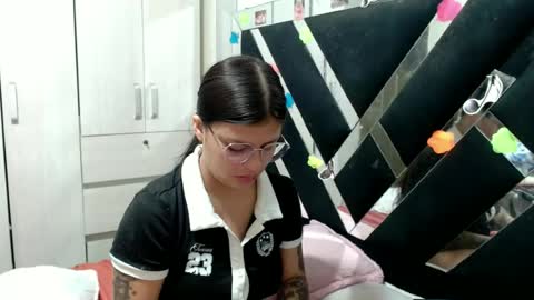 daphne877046 online show from 07-01-26, 08:52