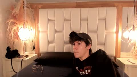 daphne_and_roger online show from 09-20-25, 11:33