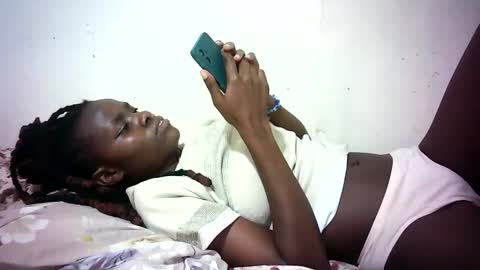 Snapshot of daphne_barbie chatting on 02-28-26, 12:22 daphne online show from 02-28-26, 12:22