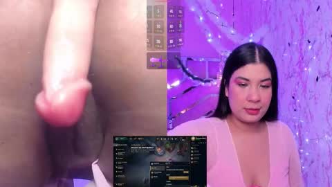 Daphne online show from 12-23-25, 05:05