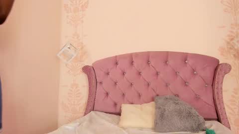 Daphne online show from 09-29-25, 08:57