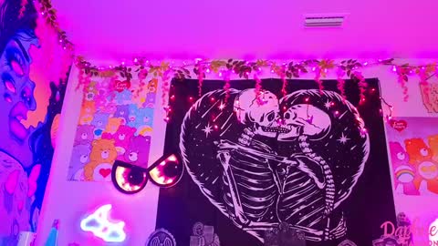 Daphne Madison online show from 10-21-25, 09:37