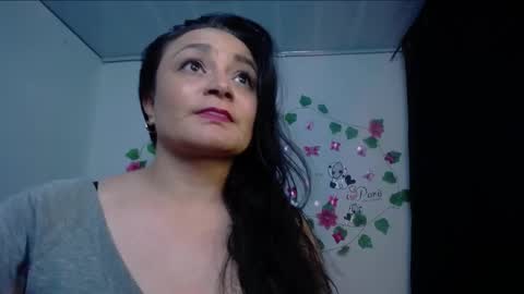 Snapshot of dapnne24 chatting on 01-06-25, 03:51 dapnne online show from 01-06-25, 03:51