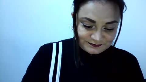 Snapshot of dapnne24 chatting on 10-15-25, 07:58 dapnne online show from 10-15-25, 07:58