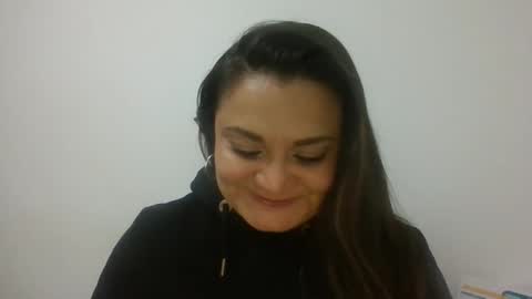 Snapshot of dapnne24 chatting on 10-31-25, 08:10 dapnne online show from 10-31-25, 08:10