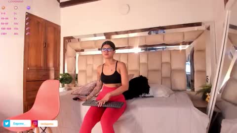 Daphne online show from 10-16-25, 12:50