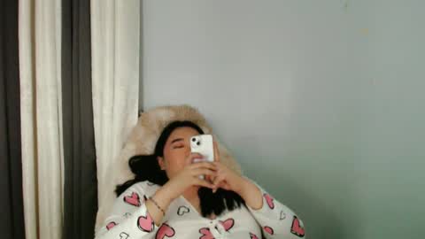 Snapshot of darcy_world chatting on 01-04-25, 09:20 DARCY online show from 01-04-25, 09:20