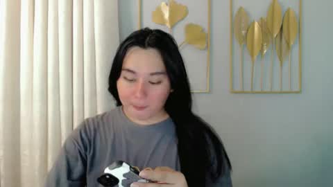 Snapshot of darcy_world chatting on 01-06-25, 06:36 DARCY online show from 01-06-25, 06:36