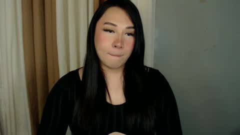 Snapshot of darcy_world chatting on 02-06-25, 04:31 DARCY online show from 02-06-25, 04:31