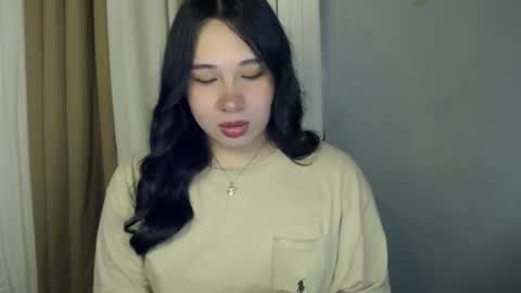 Snapshot of darcy_world chatting on 02-08-25, 10:29 DARCY online show from 02-08-25, 10:29