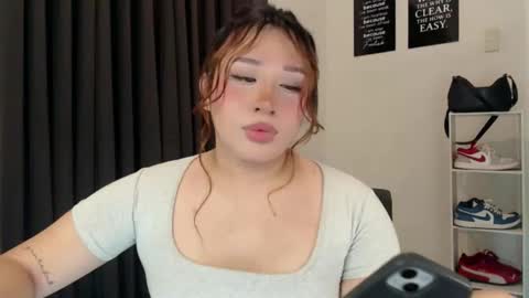 Snapshot of darcy_world chatting on 09-10-25, 10:32 DARCY online show from 09-10-25, 10:32