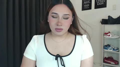 Snapshot of darcy_world chatting on 09-18-25, 10:34 DARCY online show from 09-18-25, 10:34