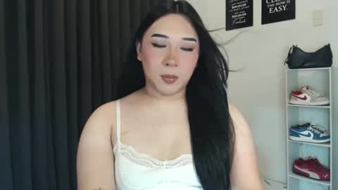 Snapshot of darcy_world chatting on 09-25-25, 06:28 DARCY online show from 09-25-25, 06:28