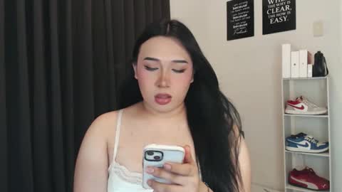 Snapshot of darcy_world chatting on 09-26-25, 06:17 DARCY online show from 09-26-25, 06:17