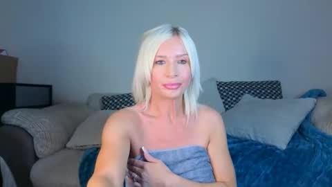DarcyDixx If you have requests or dirty talk please use tip online show from 05-19-26, 11:16