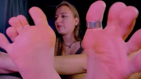 Darcy Siren online show from 11-25-25, 10:04