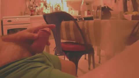 Snapshot of dardardar34 chatting on 09-10-25, 10:10 dardardar34 online show from 09-10-25, 10:10