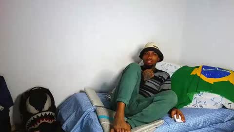 Snapshot of darent2210 chatting on 03-10-26, 02:49 breiner online show from 03-10-26, 02:49