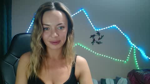 Snapshot of daria_spring chatting on 12-25-24, 08:07 Daria online show from 12-25-24, 08:07