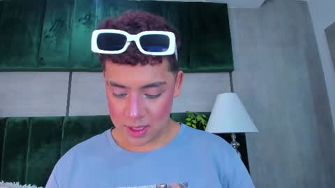 Darian  online show from 06-11-26, 12:32
