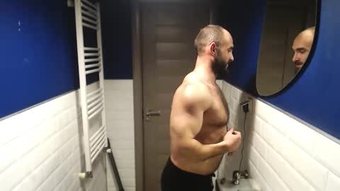 Snapshot of dariomuscle1993 chatting on 12-05-25, 09:00 Dario Muscel King online show from 12-05-25, 09:00