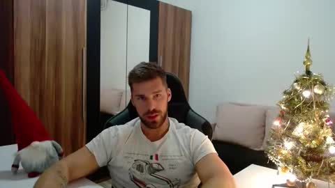 darius_94 online show from 01-09-26, 04:54