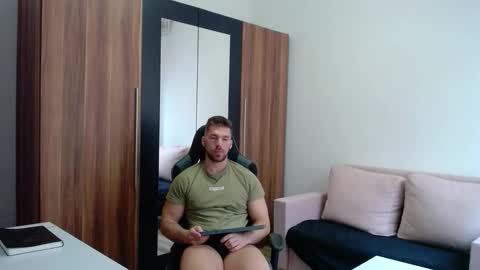 darius_94 online show from 04-23-26, 04:46