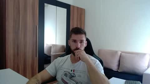 darius_94 online show from 05-28-26, 07:27