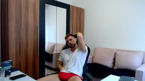 darius_94 online show from 06-27-26, 12:33