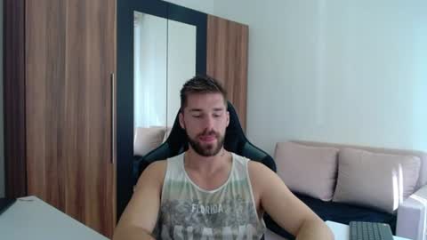 darius_94 online show from 07-16-26, 07:14