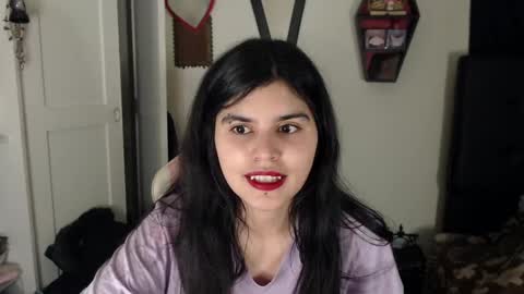 Snapshot of dark_angel_66 chatting on 01-06-25, 06:47 Moony online show from 01-06-25, 06:47