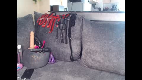 Coco online show from 12-21-24, 12:59