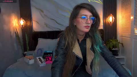 dark_dominika online show from 06-11-26, 01:09