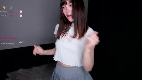 Snapshot of dark_ester chatting on 10-17-25, 04:20 Ester online show from 10-17-25, 04:20