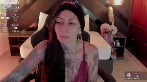 M I K A E L A online show from 04-21-26, 08:55