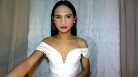 Snapshot of dark_hurohuro19 chatting on 12-25-24, 02:14 LIANNA online show from 12-25-24, 02:14