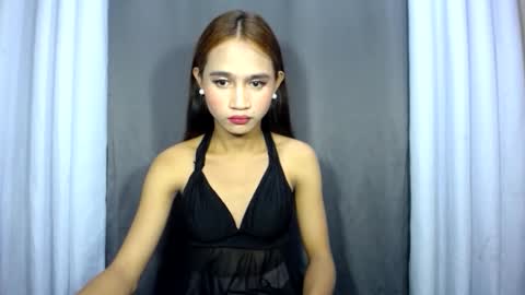 Snapshot of dark_hurohuro19 chatting on 11-13-25, 02:43 LIANNA online show from 11-13-25, 02:43