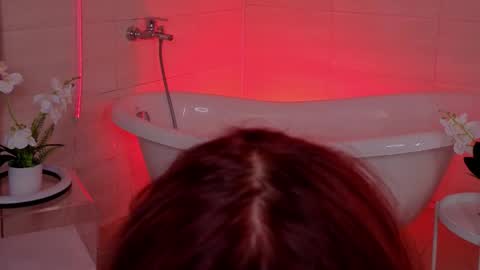 Lola online show from 04-26-26, 01:36