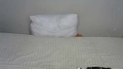 dark_lovly online show from 10-19-25, 07:20