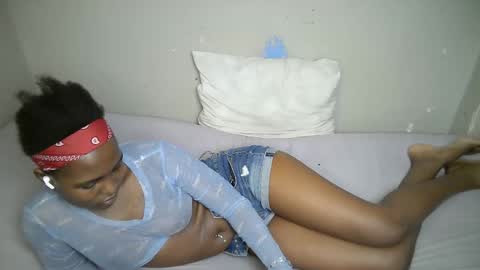 dark_lovly online show from 12-16-25, 10:26