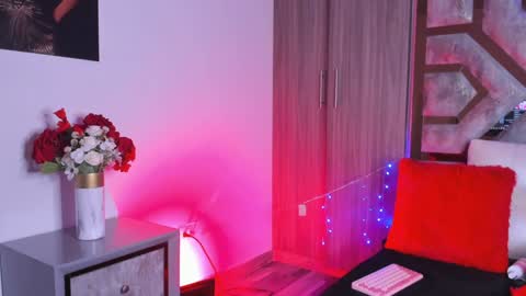 Snapshot of dark_madison chatting on 12-14-24, 10:28 CELESTE online show from 12-14-24, 10:28