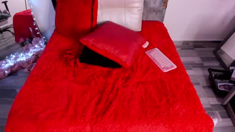 Snapshot of dark_madison chatting on 01-03-25, 10:08 CELESTE online show from 01-03-25, 10:08