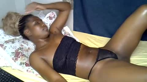 dark_petite_ online show from 07-18-26, 05:55