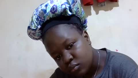 Snapshot of dark_princess1 chatting on 10-27-25, 06:17 dark_princess1 online show from 10-27-25, 06:17