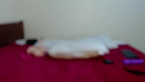 dark_qween online show from 03-12-25, 05:07