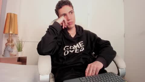 dark_sun333 online show from 09-30-25, 09:42